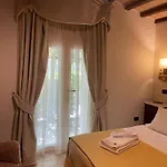 Collerisana Alloggio per agriturismo *